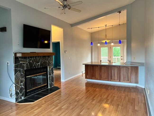 Building Photo - 3924 Cosmos Dr