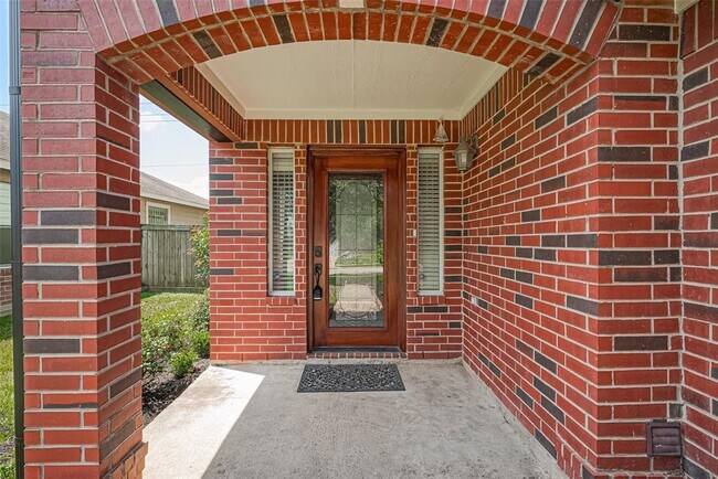 Building Photo - 5731 Coastal Way