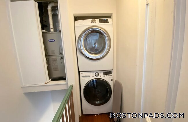 Foto del edificio - 108 Buttonwood St