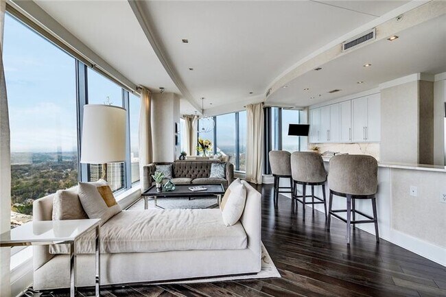 Foto del edificio - 3344 Peachtree Rd NE