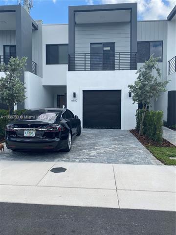 Primary Photo - 6810 SW 80th St