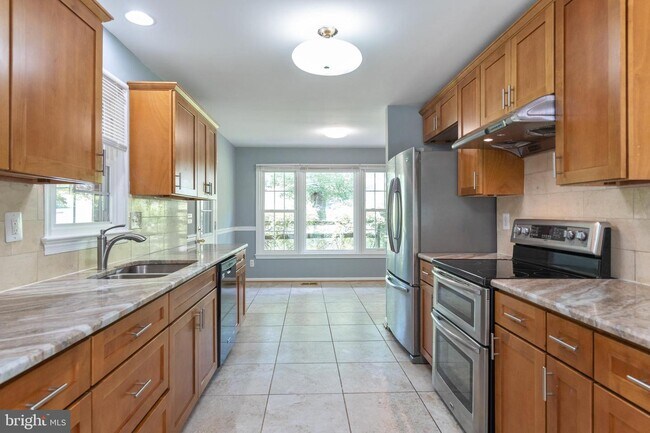 Building Photo - 23021 Timber Creek Ln
