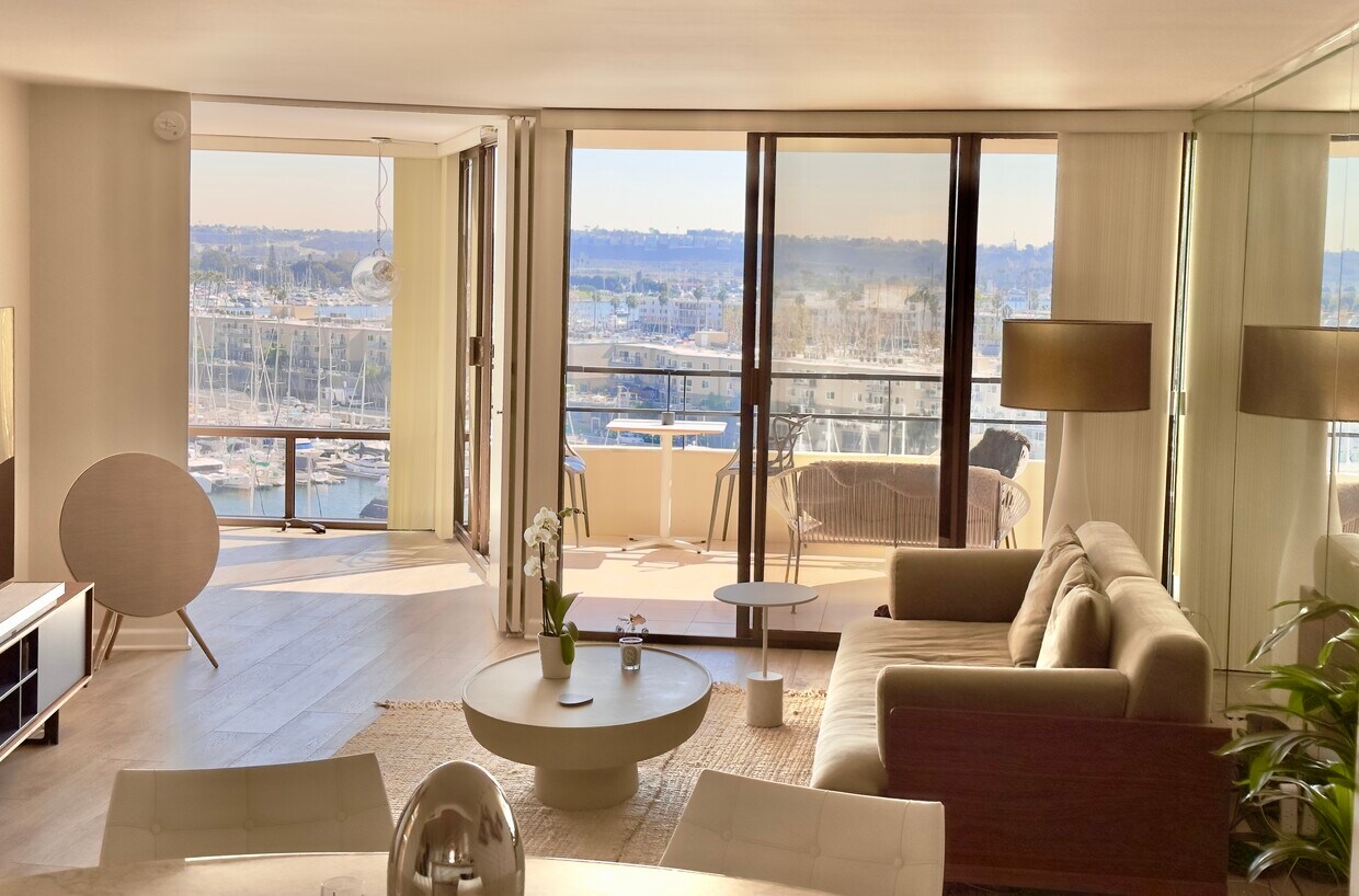 Foto principal - 4267 Marina City Dr