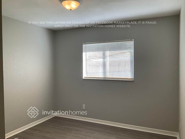 Building Photo - 3523 SW 9th Ave