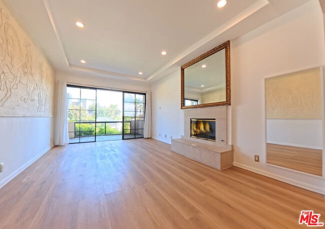 Foto del edificio - 234 S Gale Dr
