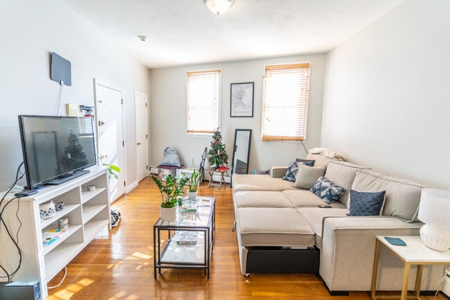 Building Photo - 130 Emerson St