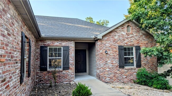 Building Photo - 36 Westbury Dr