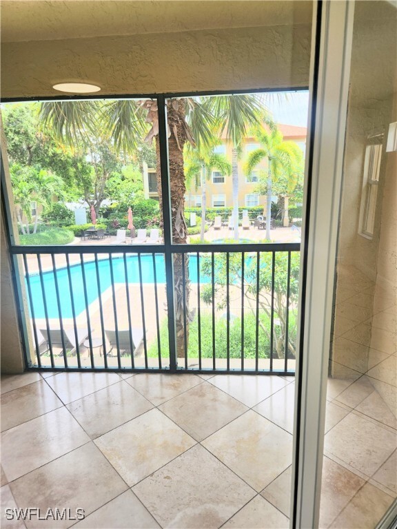 Building Photo - 8880 Colonnades Ct W