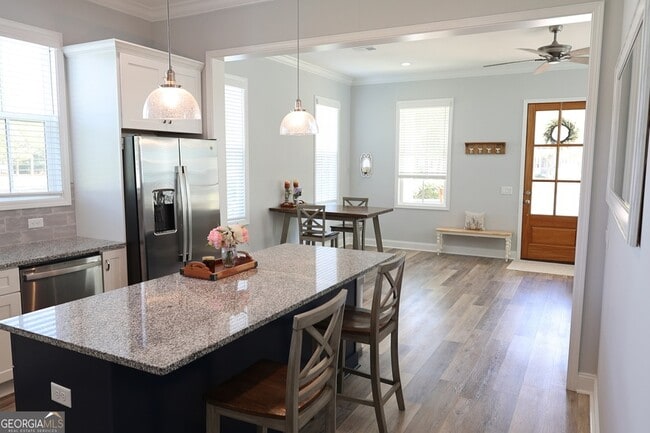 Building Photo - 110 Hamlet Cir