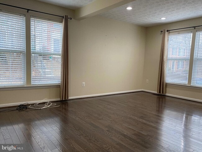 Building Photo - 8412 Beldale Ct