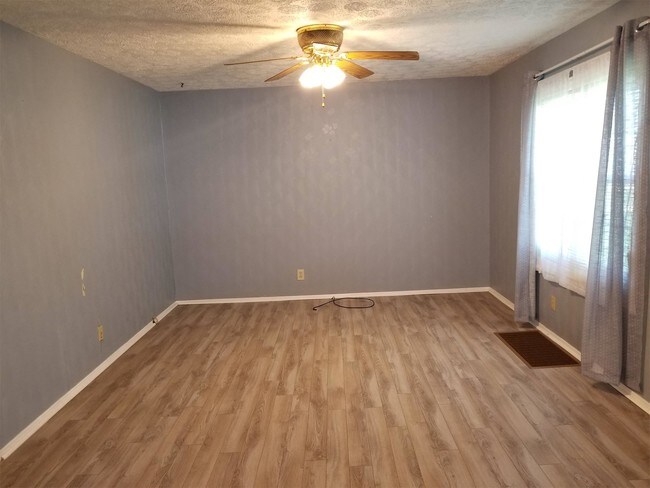 Building Photo - 83 Goodridge Dr