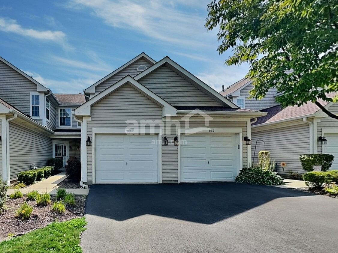 Primary Photo - 104 Polaris Dr
