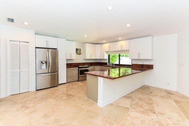 Building Photo - Northeast 26th Street, Boca Raton, FL 33431 - 3 BR 2 BA single-family home