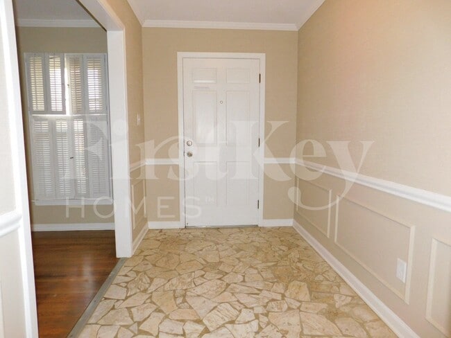 Building Photo - 6135 Haddington Dr