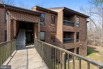 Building Photo - 23243 Rosewood Ct