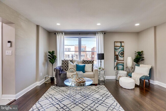 Building Photo - 5508 Chillum Pl NE