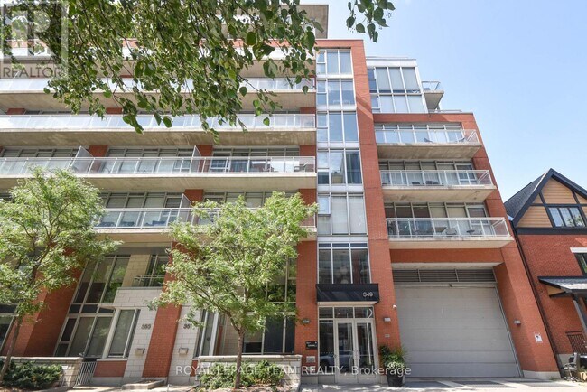 Building Photo - 349 McLeod St
