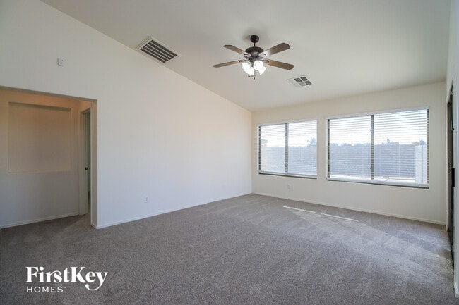 Foto del edificio - 2671 W Bartlett Way