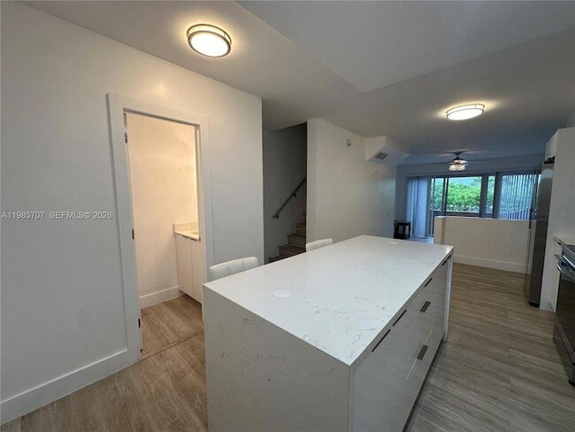 Foto del edificio - 10900 SW 104th St