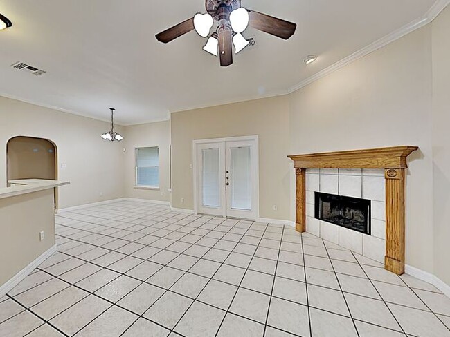 Building Photo - No Application Fees* $500 off 1st months r...