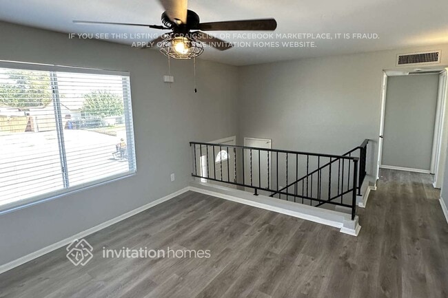 Building Photo - 3807 W Columbine Dr