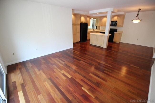 Building Photo - 6780 Friars Rd