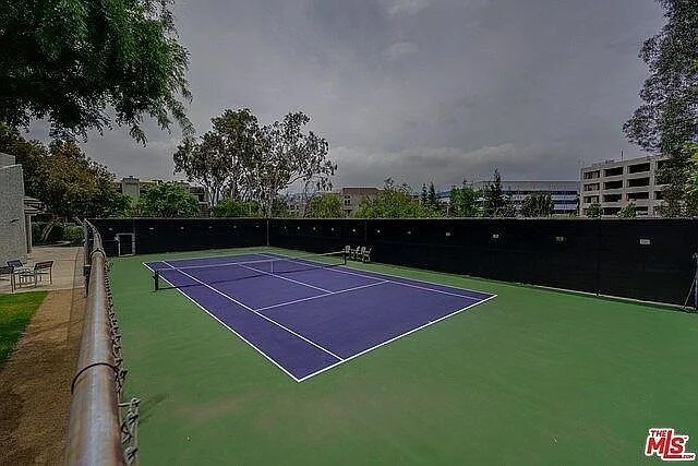 Foto del edificio - 11818 Moorpark St