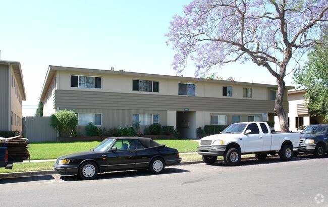 Foto del edificio - 11802 Stuart Dr