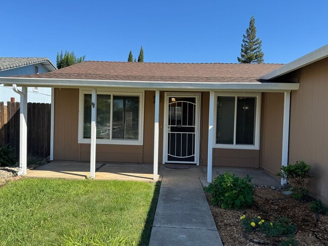 Foto del edificio - 18850 N Oak Knoll Ave