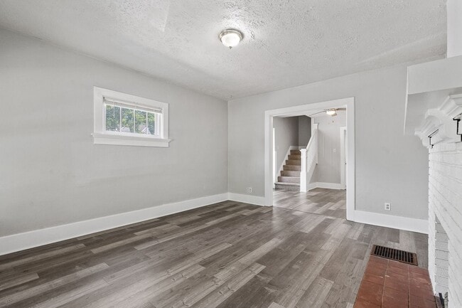 Building Photo - Pursell Ave