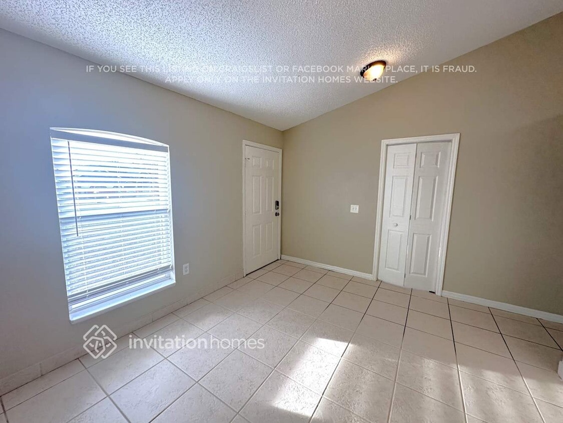 Building Photo - 2535 E Juliet Dr