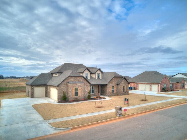 Building Photo - 2817 Bens Cir
