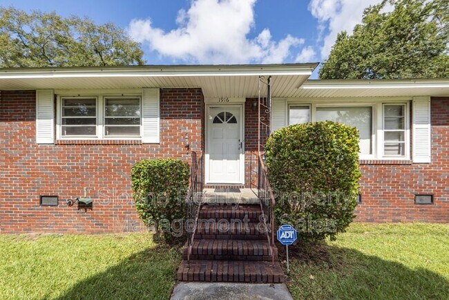 Foto del edificio - 1916 Morgan Ave