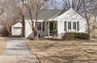 Building Photo - 242 S Bleckley Dr