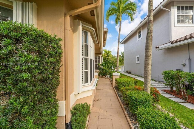 Foto del edificio - 11834 Highland Pl