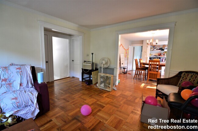 Foto del edificio - 42 Crosby Rd