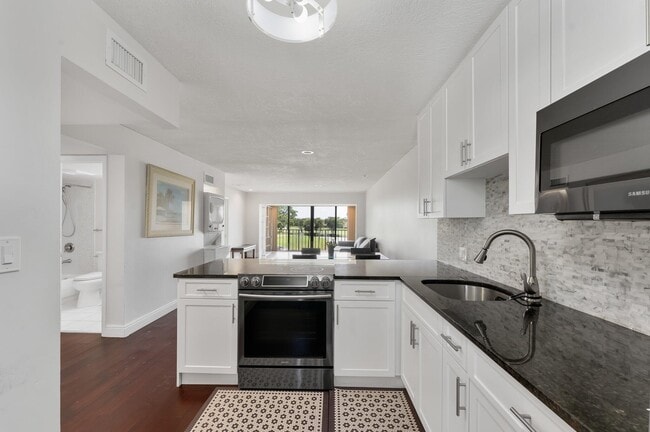 Building Photo - 4489 Luxemburg Ct
