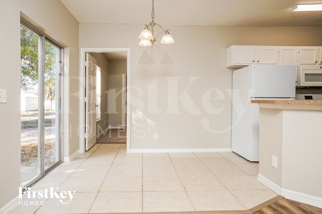 Building Photo - 3291 Moravia Ave