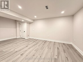 Building Photo - 402 Handley Crescent