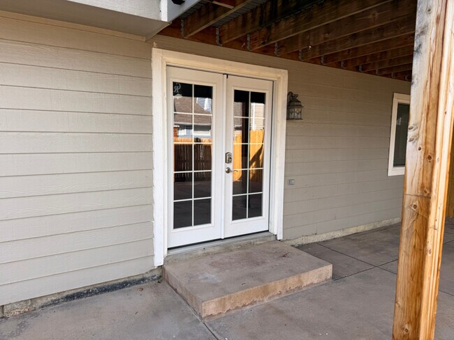 Building Photo - 13813 W 64th Pl