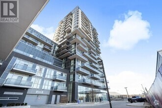Building Photo - 2093-2093 Fairview St