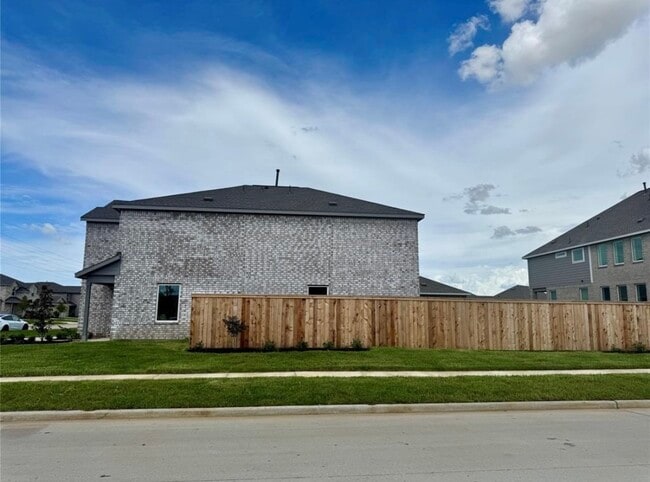 Building Photo - 28763 Texas Plns Dr