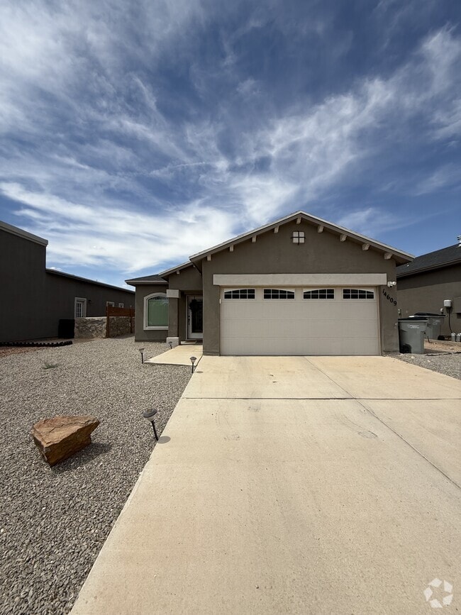 Building Photo - 14609 Carlo Alvarado Dr