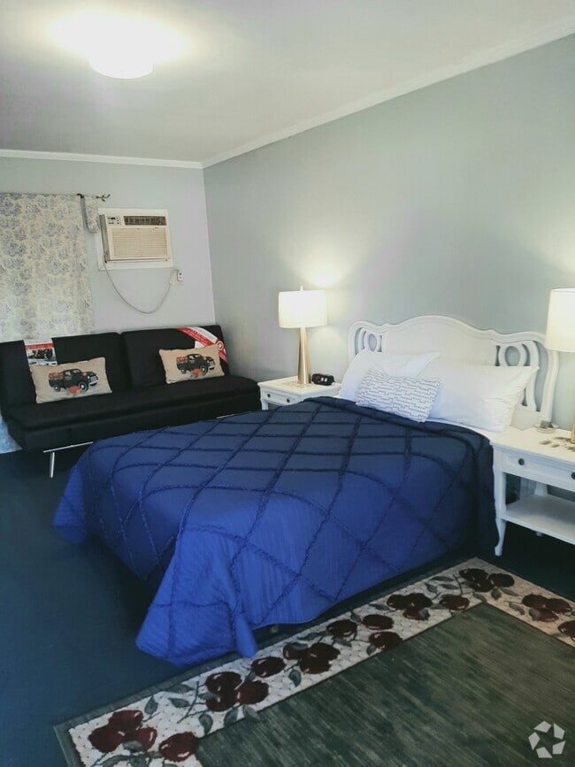 March Air Reserve Base Apartments for Rent with a Yard Riverside, CA