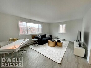 Building Photo - 7609 N Sheridan Rd