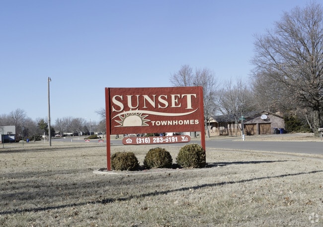 Building Photo - Sunset Townhomes