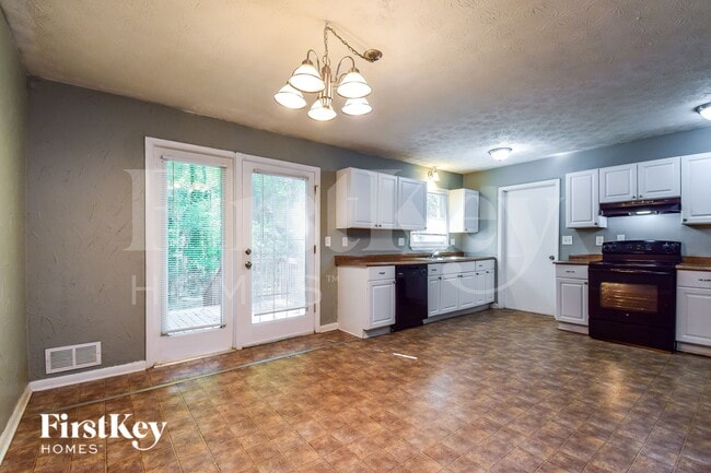 Foto del edificio - 595 Sheppard Rd