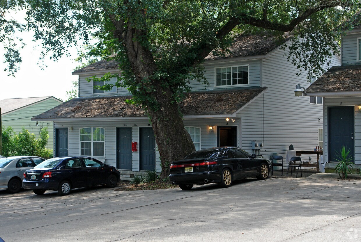 Foto principal - 827 W Georgia St