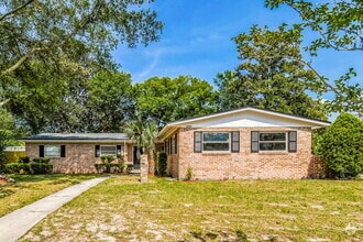 Building Photo - 5942 Jaguar Dr W