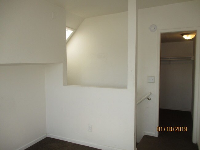 Building Photo - 1 E. Navajo Road #14